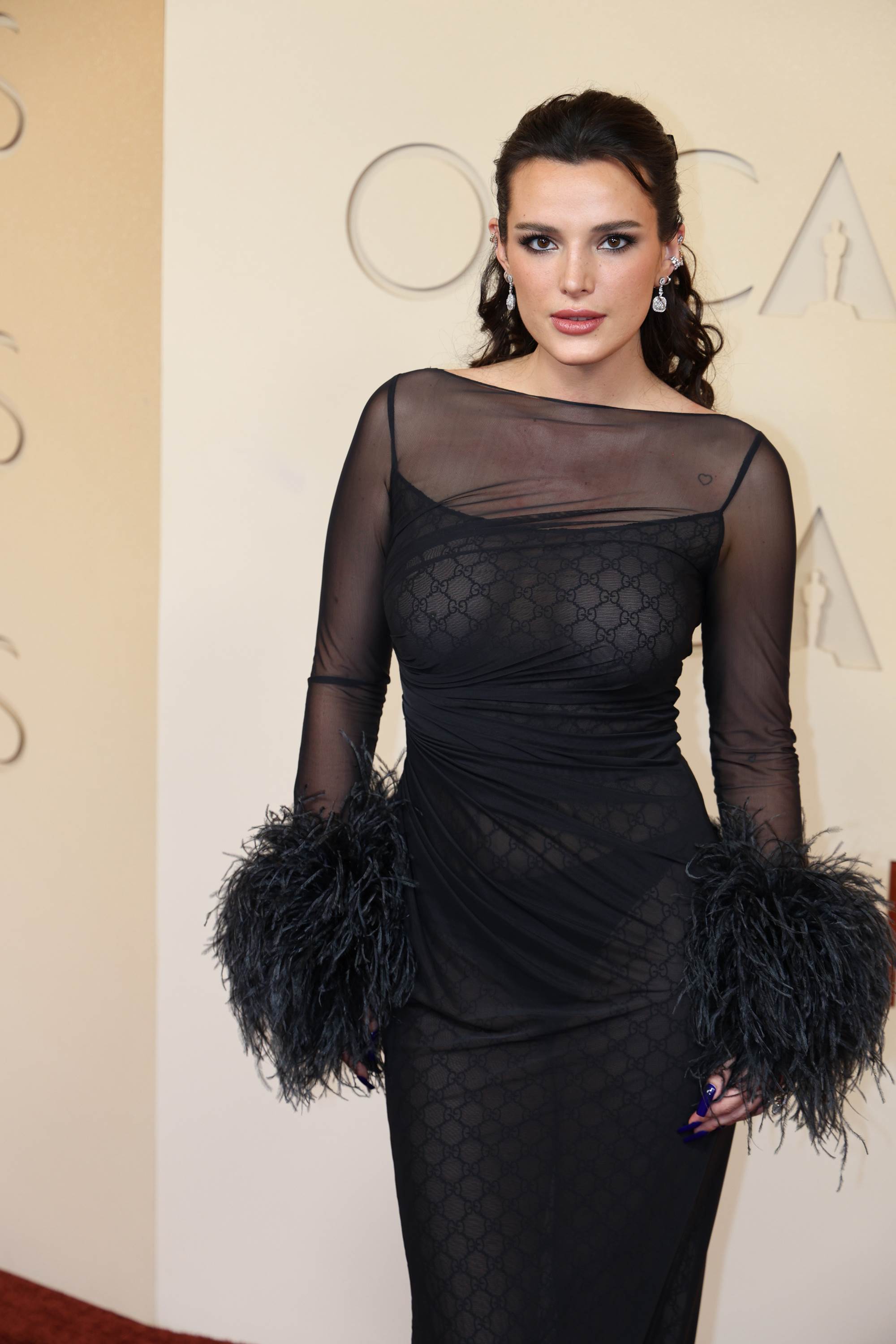 bellathornedaily_oscars26_283629.jpg