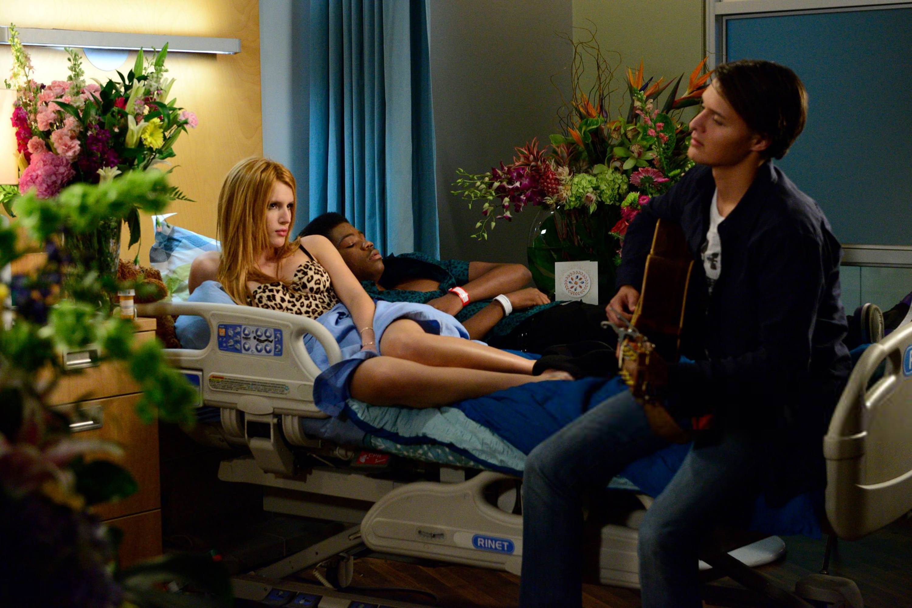 bellathornedaily_redbandsociety_1x09_stills_281129.jpg