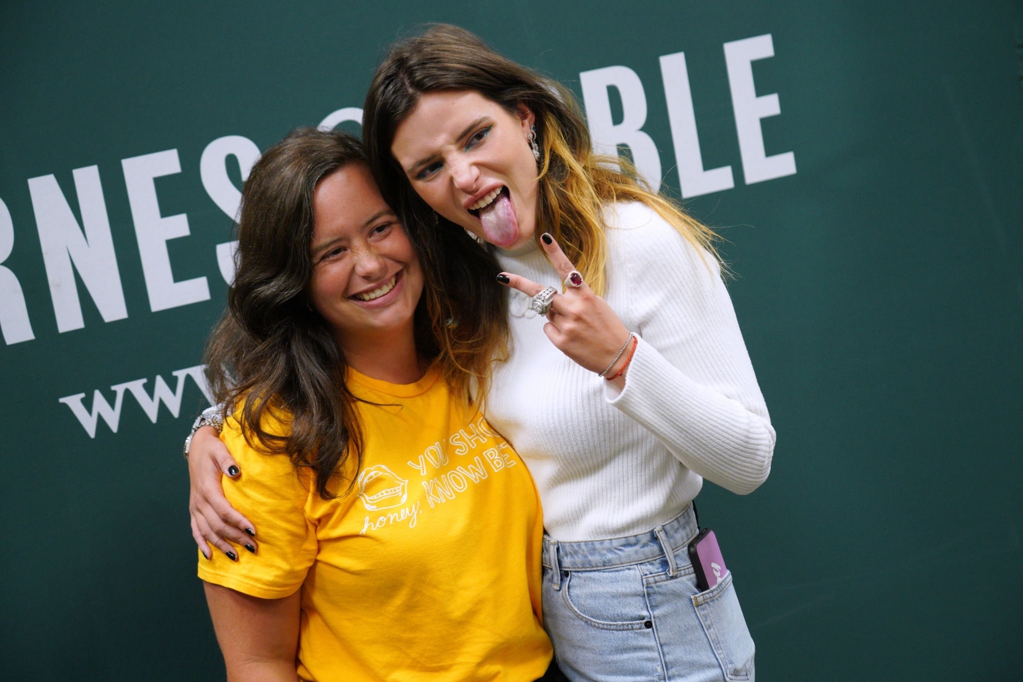 bellathornedaily_signingherbook_thegrove_28629.jpg