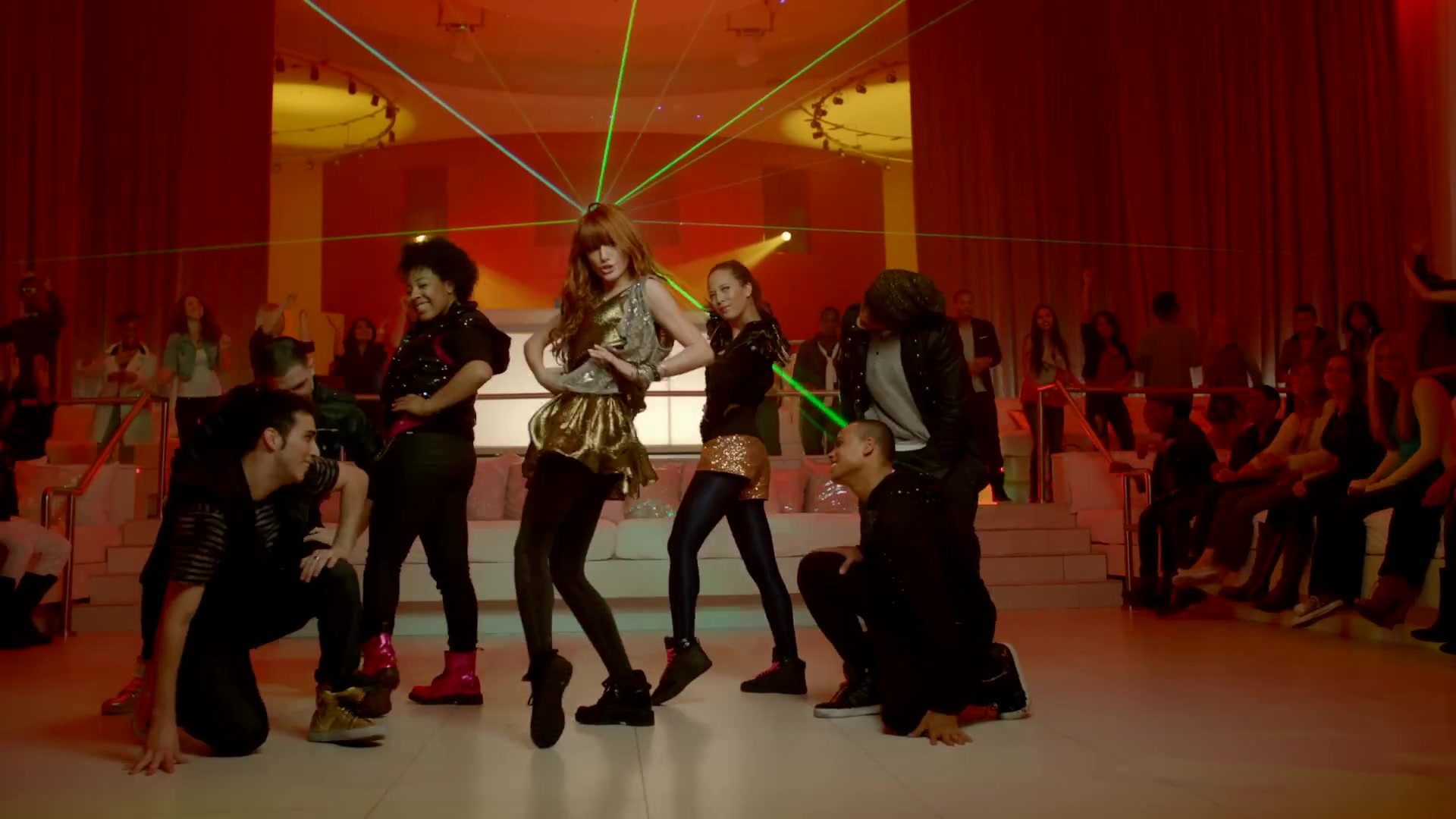 bellathornedaily_somethingtodancefor_ttylxox_mashup_mv_000088.jpg