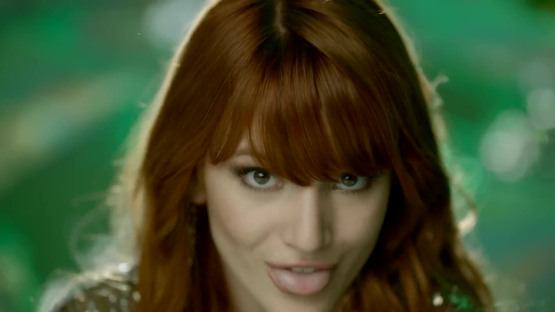 bellathornedaily_somethingtodancefor_ttylxox_mashup_mv_000101.jpg