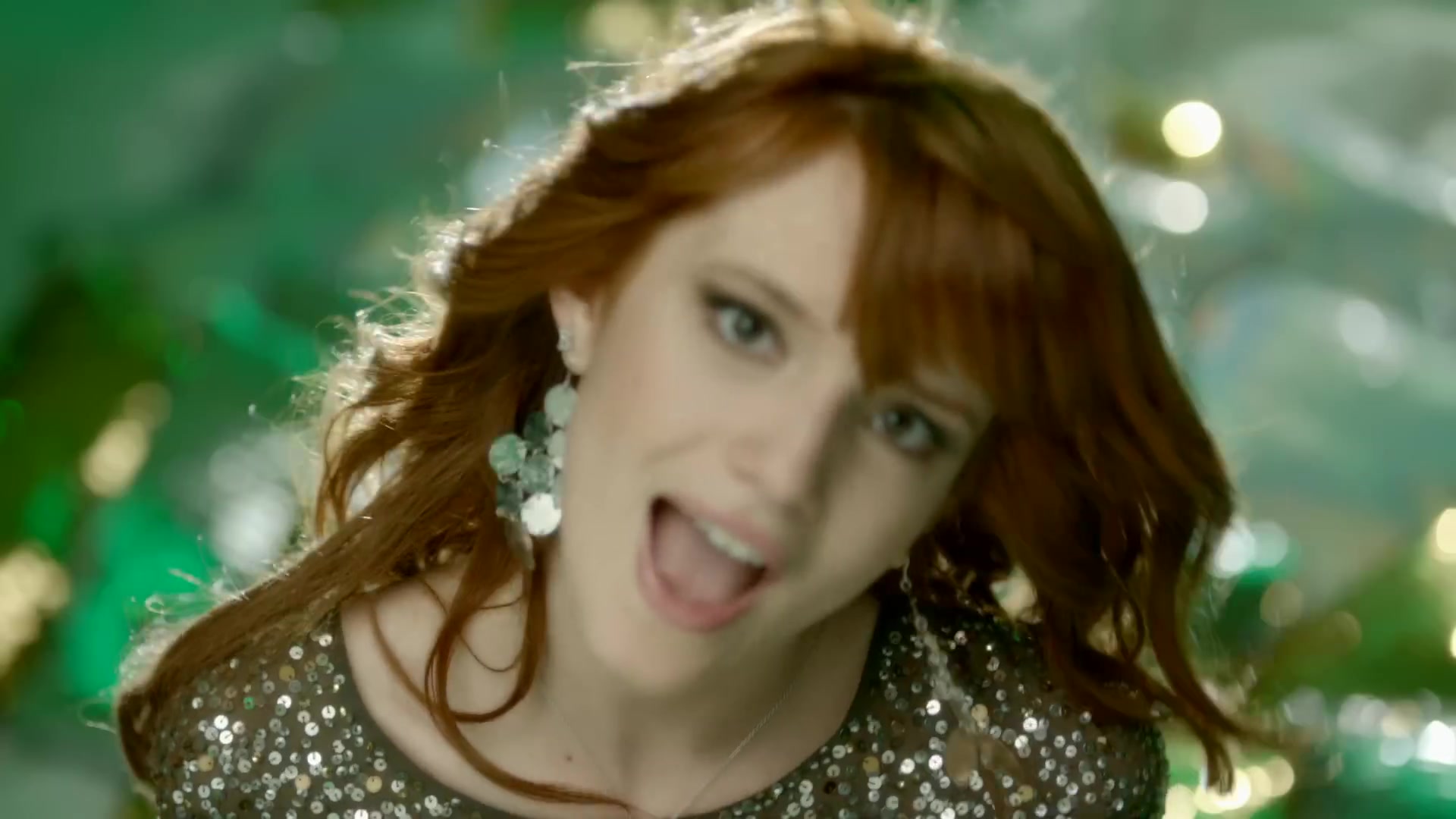 bellathornedaily_somethingtodancefor_ttylxox_mashup_mv_000113.jpg