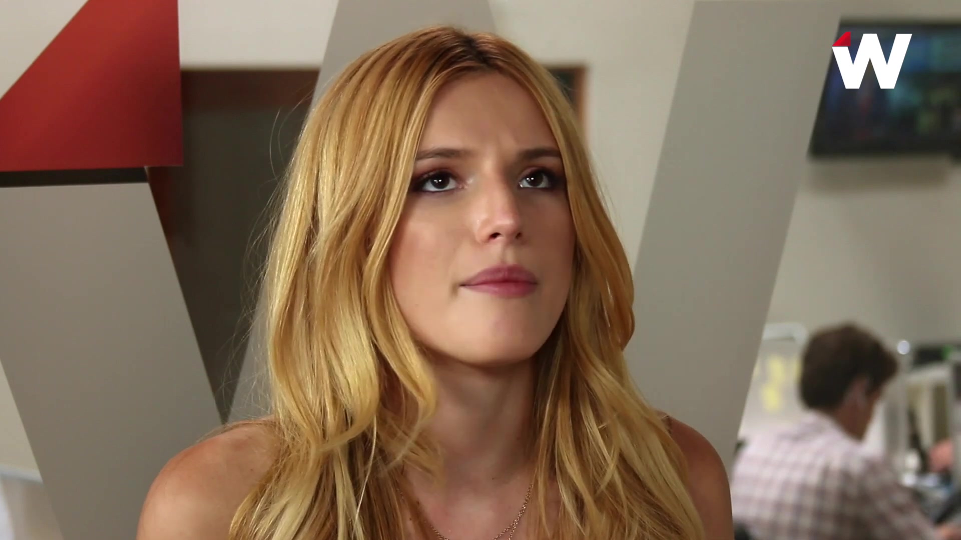 bellathornedaily_thewrap15_000050.jpg