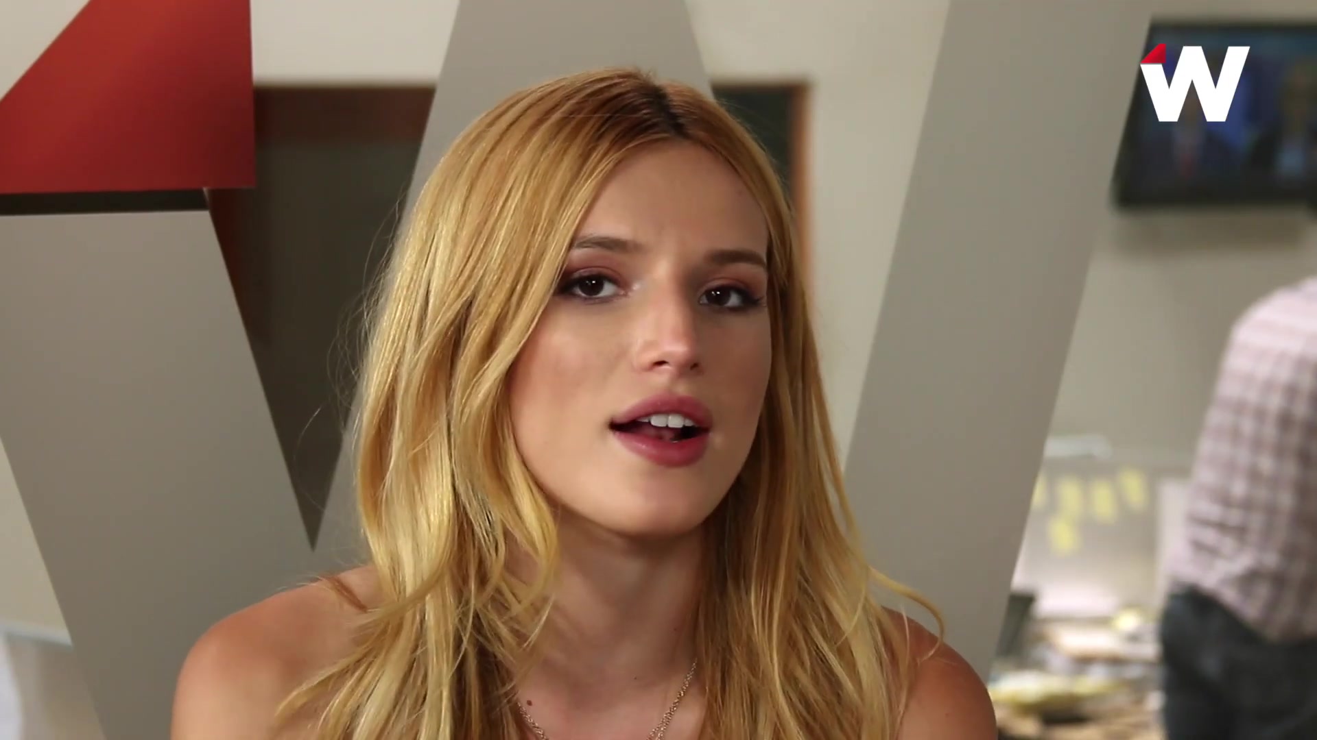 bellathornedaily_thewrap15_000198.jpg