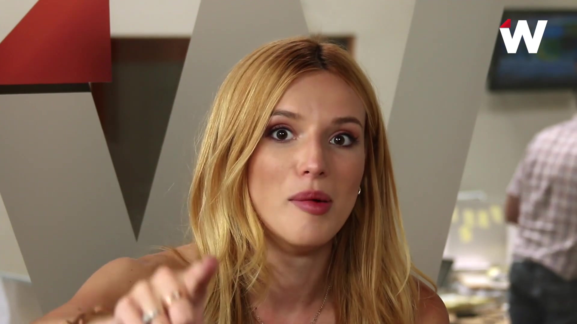 bellathornedaily_thewrap15_000201.jpg