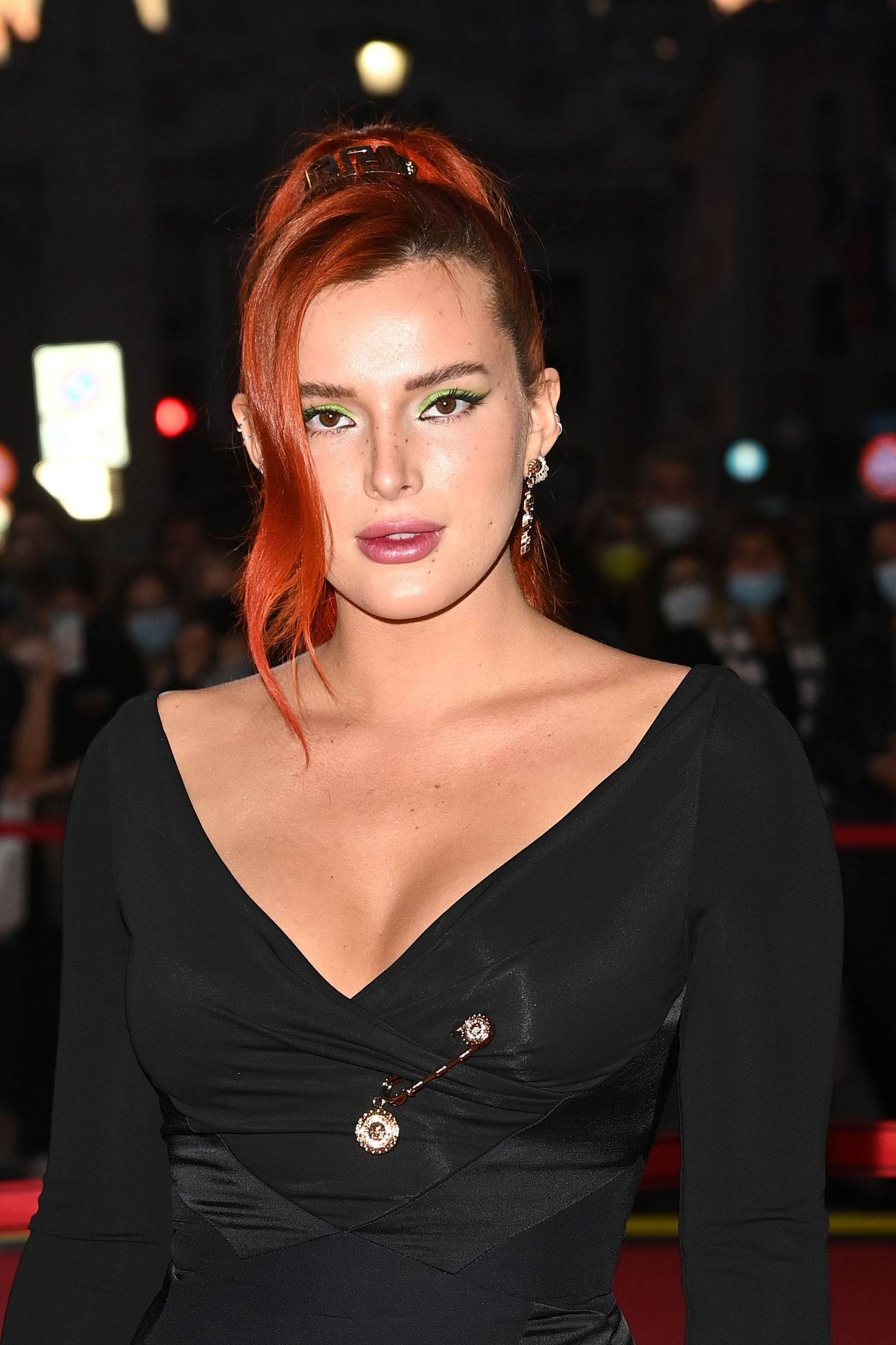 bellathornedaily_timeisup_premiere_redcarpet_rome_283029.jpg