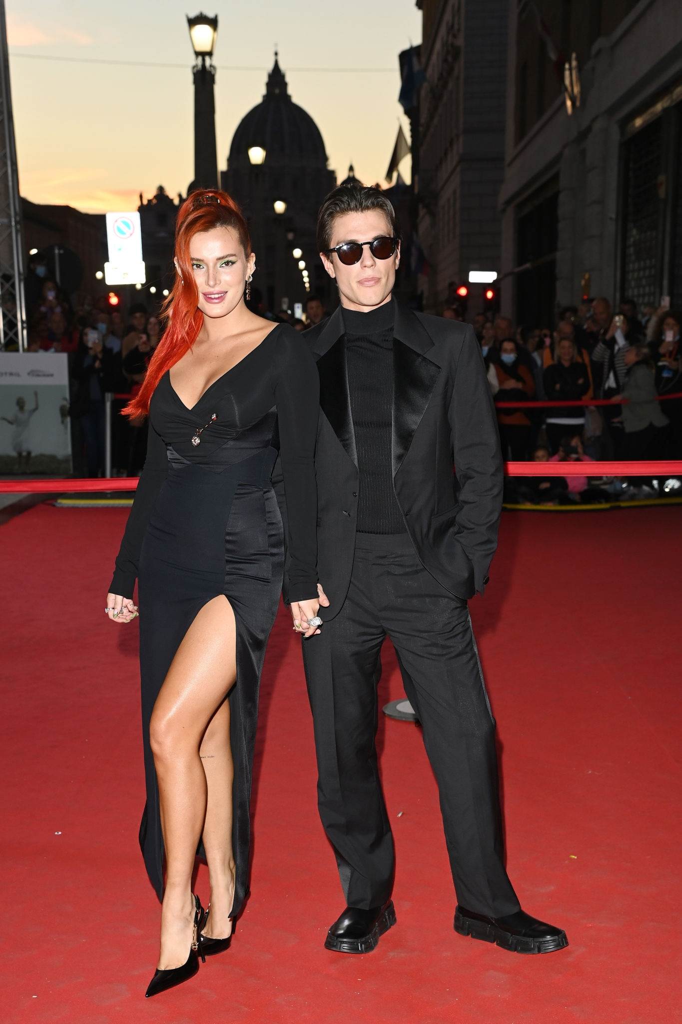 bellathornedaily_timeisup_premiere_redcarpet_rome_287429.jpg