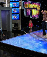 Good_Luck_Charlie_S02E13_1080p_BTD_002001.jpg