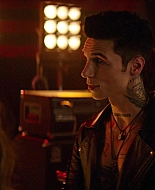 Paradise_City_2021_S01E01_1080p_BTD_003976.jpg