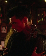 Paradise_City_2021_S01E05_1080p_BTD_002302.jpg