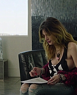 Paradise_City_2021_S01E08_1080p_BTD_000270.jpg