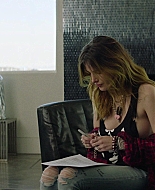 Paradise_City_2021_S01E08_1080p_BTD_000271.jpg