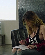 Paradise_City_2021_S01E08_1080p_BTD_000273.jpg