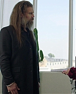 Paradise_City_2021_S01E08_1080p_BTD_000654.jpg