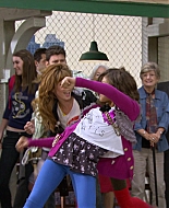 Shake_It_Up_S01E01_1080p_BTD_000114.jpg