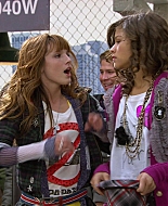 Shake_It_Up_S01E01_1080p_BTD_000255.jpg