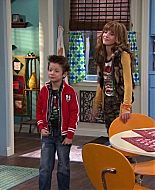 Shake_It_Up_S01E01_1080p_BTD_000565.jpg