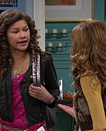 Shake_It_Up_S01E01_1080p_BTD_000604.jpg