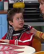 Shake_It_Up_S01E01_1080p_BTD_000657.jpg