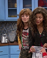 Shake_It_Up_S01E01_1080p_BTD_000724.jpg