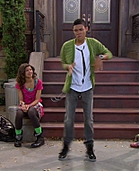 Shake_It_Up_S01E01_1080p_BTD_001207.jpg