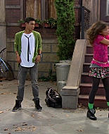 Shake_It_Up_S01E01_1080p_BTD_001267.jpg