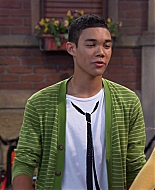 Shake_It_Up_S01E01_1080p_BTD_001287.jpg