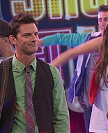 Shake_It_Up_S01E01_1080p_BTD_001440.jpg