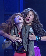 Shake_It_Up_S01E01_1080p_BTD_002045.jpg