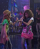 Shake_It_Up_S01E01_1080p_BTD_002660.jpg