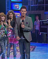 Shake_It_Up_S01E01_1080p_BTD_002865.jpg