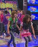 Shake_It_Up_S01E01_1080p_BTD_002890.jpg