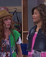 Shake_It_Up_S01E01_1080p_BTD_002923.jpg