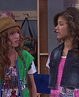 Shake_It_Up_S01E01_1080p_BTD_002924.jpg