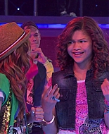 Shake_It_Up_S01E01_1080p_BTD_003077.jpg