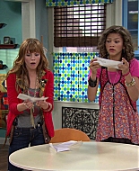 Shake_It_Up_S01E01_1080p_BTD_003155.jpg