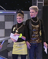 Shake_It_Up_S01E02_1080p_BTD_000120.jpg