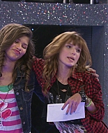 Shake_It_Up_S01E02_1080p_BTD_000221.jpg