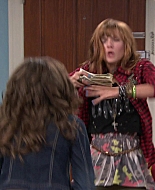 Shake_It_Up_S01E02_1080p_BTD_000551.jpg