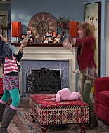 Shake_It_Up_S01E02_1080p_BTD_000553.jpg