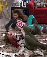 Shake_It_Up_S01E02_1080p_BTD_000575.jpg
