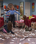 Shake_It_Up_S01E02_1080p_BTD_000585.jpg