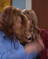 Shake_It_Up_S01E02_1080p_BTD_000644.jpg