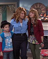 Shake_It_Up_S01E02_1080p_BTD_000699.jpg