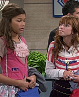 Shake_It_Up_S01E02_1080p_BTD_000788.jpg