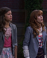 Shake_It_Up_S01E02_1080p_BTD_001227.jpg