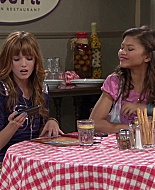 Shake_It_Up_S01E02_1080p_BTD_001484.jpg