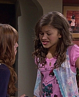 Shake_It_Up_S01E02_1080p_BTD_001608.jpg