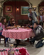 Shake_It_Up_S01E02_1080p_BTD_001750.jpg