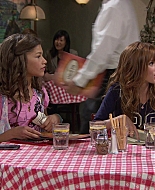 Shake_It_Up_S01E02_1080p_BTD_001766.jpg